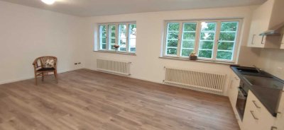 Luxuriöse Obergeschoßwohnung in der "Alten Musikschule Eichhof"