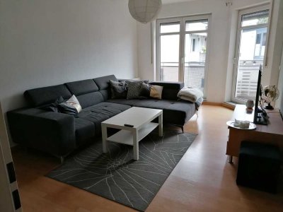 Wunderschöne helle zwei Zimmerwohnung mit Balkon