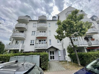 Bezugsfertige 1-RWG im 4.OG mit EBK, Bad mit Wanne, Balkon & TG-Stellplatz in zentraler, guter Lage!