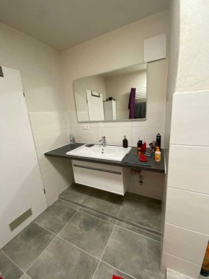Ansprechende und gepflegte 3-Zimmer-Wohnung mit Balkon in Niefern-Öschelbronn