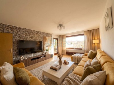 Zweifamilienhaus mit Ausbaupotential in ruhiger Siedlungslage