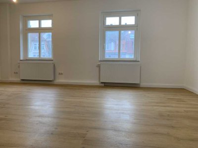 Sehr freundliche kernsanierte 1-Zimmer-Wohnung mit EBK