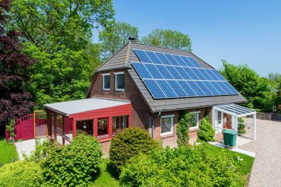 In ruhiger Lage auf Eiderstedt - Einfamilienhaus mit Photovoltaikanlage und Top-Energiewerten