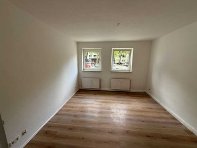 Frisch renovierte 3-Zimmer-Erdgeschoss-Wohnung mit eigenem 50 m² Garten – Toplage