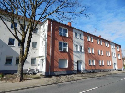 Modernisiert & renoviert in zantraler Wohnlage mit Balkon!