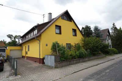 3-FH., teilw. vermietet in ruhiger Waldrandlage in KA-Heidenstückersdl., mit Garten und Garage.