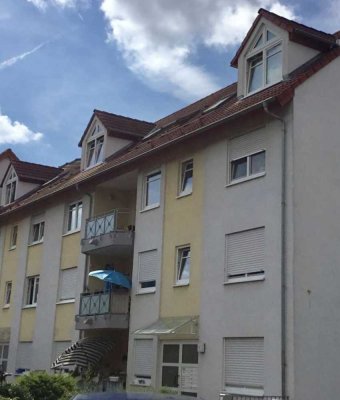 Sehr schöne 2-Zimmer Eigentumswohnung mit Balkon und PKW-Stellplatz in Lampertheim