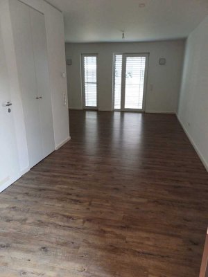 Studenten-Apartment mit Einbauküche und kleinem Balkon