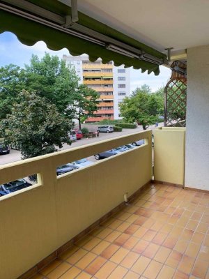 Gepflegte 4-Zimmer Wohnung mit Balkon in Karlsruhe