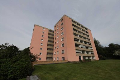 Komplett modernisierte 2 1/2 Zimmer Wohnung