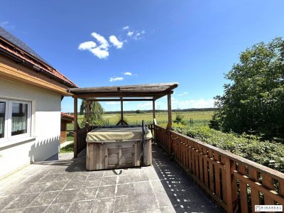 MOLLRAM - Einfamilienhaus mit ca. 1.268 m² Eigengrund | Baujahr 2009 | Sauna &amp; Whirlpool | Luftwärmepumpe, PV-Anlage, Klimaanlage uvm.