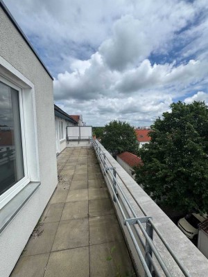 2,5 - Zimmer Dachgeschosswohnung mit Dachterrasse! NUR MIT WOHNBERECHTIGUNGSSCHEIN !