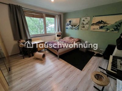 Tauschwohnung: Helle 2 Zimmer Wohnung mit Balkon in zentraler Lage