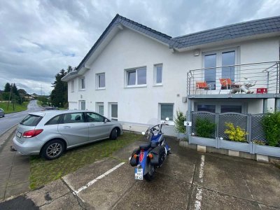 Schöne und modernisierte 3-Zimmer-Wohnung mit Balkon in Hennef (Sieg)