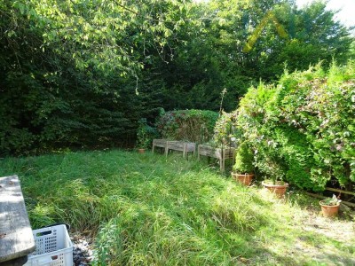 Handwerkerobjekt: Dachgeschosswohnung (73m²) mit großem Garten in Amberg.