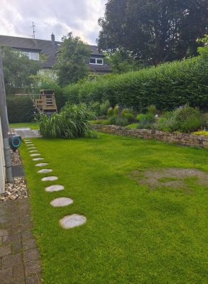 Schöne 3-Zimmer Wohnung mit großem Garten + TG Stellplatz inkl. Wallbox