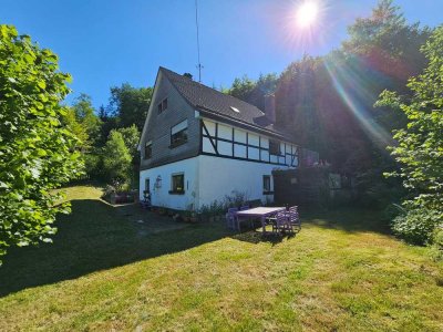 Einfamilienhaus mit Einliegerwohnung in ruhiger Waldrandlage von Lennestadt