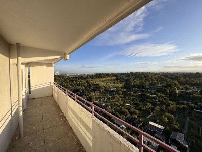 4-ZW mit großen Balkonen und Skyline Blick im 10. OG