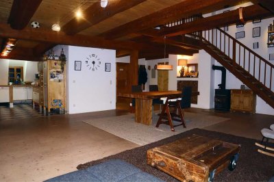 Eine einmalige Gelegenheit: 4-Zimmer-Maisonette-Wohnung mit Galerie, Balkon und Sauna in Stadeln