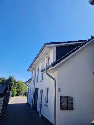 2 Zimmer Neubau Eg mit grosser Terrasse und EBK Toplage Bungerhof