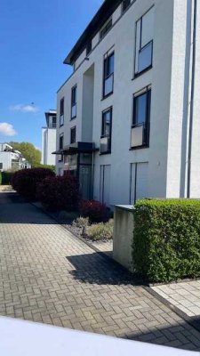 Stilvolle 4-Zimmer-Wohnung mit 2 Bädern, Balkonen & Tiefgarage in Bestlage Bonn-Plittersdorf