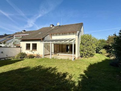 Reihenendhaus mit Doppelgarage im Musikantenviertel