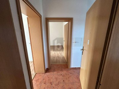 FAMILIENFREUNDLICHE WOHNUNG IN ZENTRALER LAGE MIT VIEL POTENTIAL