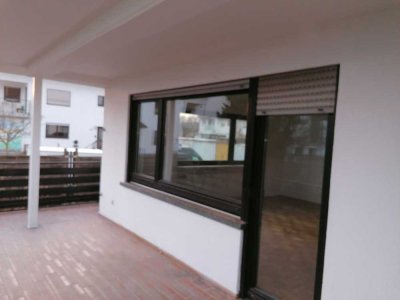 5 Min ins Zentrum / Boehringer, Zentrale Lage;  freundlich und hell; 2 ZKB Süd-Balkon; ab 01. Sept