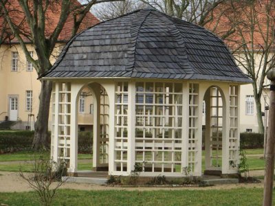 Gut belichtete 3 Zimmer Wohnung - Ruhiges Wohnen in sanierten Altbau
