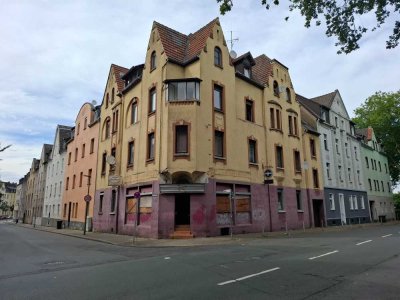 Kapitalanlage! Renditestarkes Mehrfamilienhaus mit 10 Wohneinheiten und Gewerbefläche