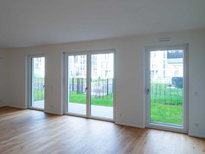 Stadtoase für Genießer: Lichtdurchflutete Wohnung mit Garten und Terrasse im Quartier VIERZIG549