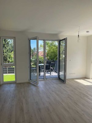 Exklusive 2-Raum-Wohnung mit geh. Innenausstattung mit Balkon und EBK in Berlin Kladow (Spandau)