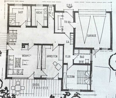 Frisch renovierte 4-Zimmer-EG-Wohnung (128m²) mit Hobbyraum & Garage