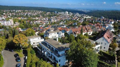 4 Zimmer-Wohnung mit angrenzendem 1 Zimmer-Appartement und Tiefgaragen-Box in S-Botnang