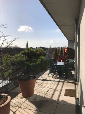 Penthouse-Wohnung 3-Zimmer mit großer Dachterrasse über den Dächern der Stadt Hamburg
