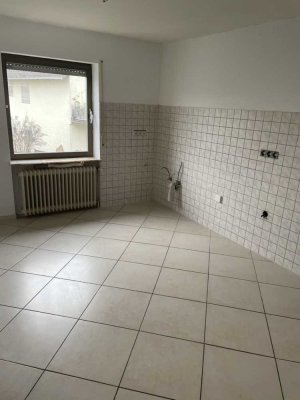 Gepflegte 4-Zimmer-Wohnung im 1. OG mit Garage in Speyer Nord