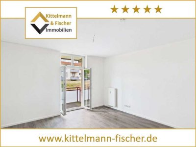 Frisch renovierte 2-Zimmer-Wohnung mit Balkon, zwei Stellplätzen und moderner Hybridheizung