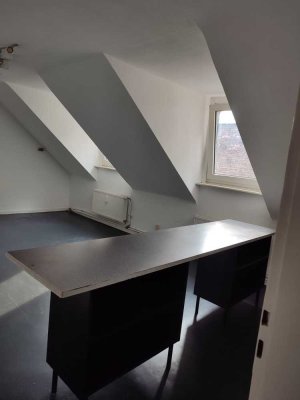 1 Zimmerwohnung in D-Oberbilk