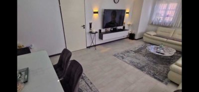 Geschmackvolle, vollständig renovierte 3-Raum-DG-Wohnung mit gehobener Innenausstattung in Füssen