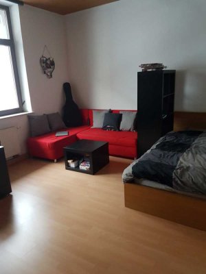 Ein Zimmer in 4er WG ab 01.05.26 frei! Nur für eine Person