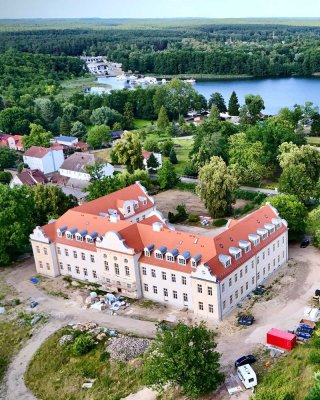 Wohnen im Schloss im Berliner Speckgürtel in Fürstenberg