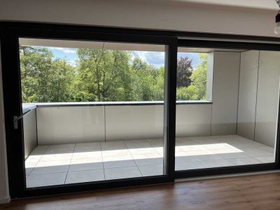 Exklusive, neuwertige 3-Zimmerwohnung mit Balkon und EBK in Böblingen