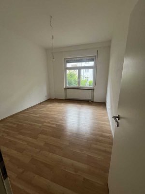 Schöne 3-ZKBB-Wohnung im EG mit kleinen Balkon