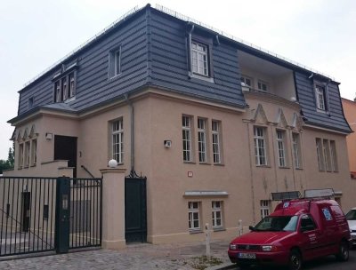 Hochwertige helle 2-Zimmer-Wohnung mit Balkon in Berlin-Weißensee