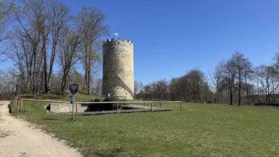 KFW55- Moderne 2-Raum-Maisonette-Wohnung mit Studio und Balkon in ruhiger Südlage