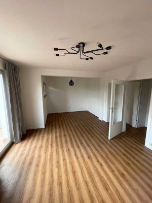 EINMALIGE CHANCE Einzimmerwohnung in TOP Lage von Essen-RÜ mit Küche und Balkon