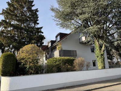 Klassisches Dreifamilienhaus in U-Bahn nähe.