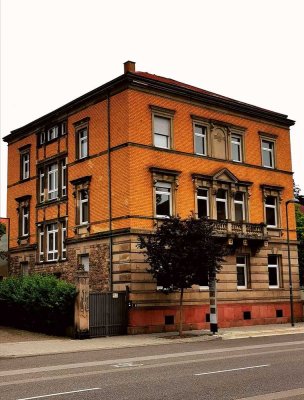 Großzügige 6-Zimmer-Wohnung in zentraler Lage von Landau