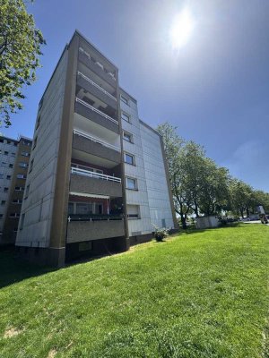 Geräumige 2 Zimmerwohnung mit Balkon - frisch saniert!!