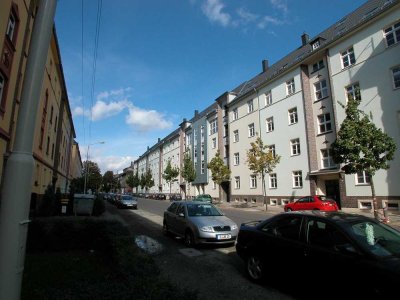+++ neu renovierte 4 Zimmer Maisonette Wohnung mit Balkon und Stellplatz +++